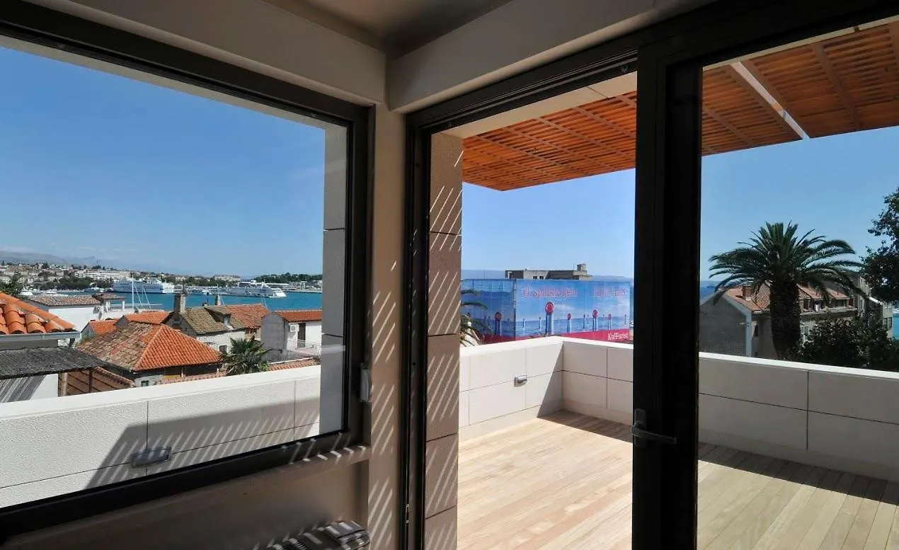 Luxury Villa White Split 0*,